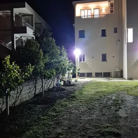 White Luxury Villa Durrës