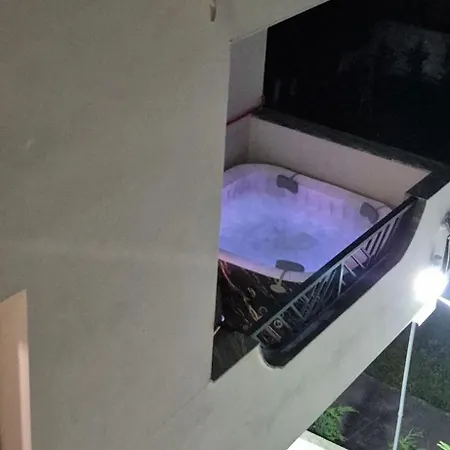 White Luxury * Durrës